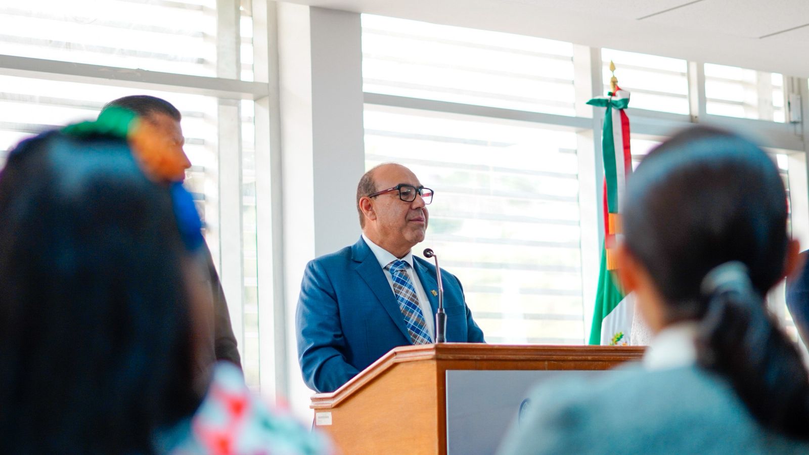 Rector Ángel Román felicita a la Unidad Académica de Derecho de la ...